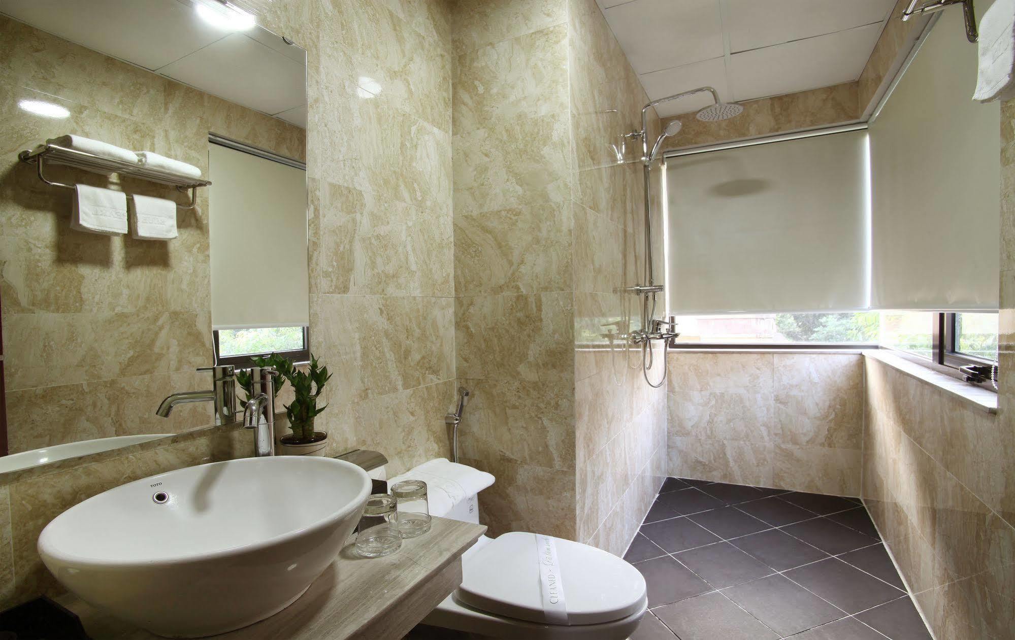 Blue Pearl West Hotel Hanoi Exterior photo